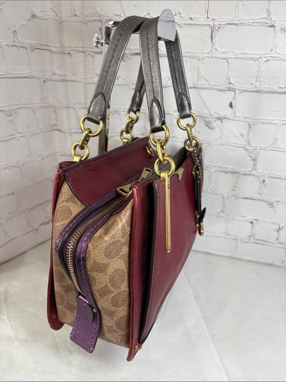 LOWST Coach Dreamer 27 “Endless Possibilities of NYC” Leather Crossbody Handbag - Picture 5 of 16
